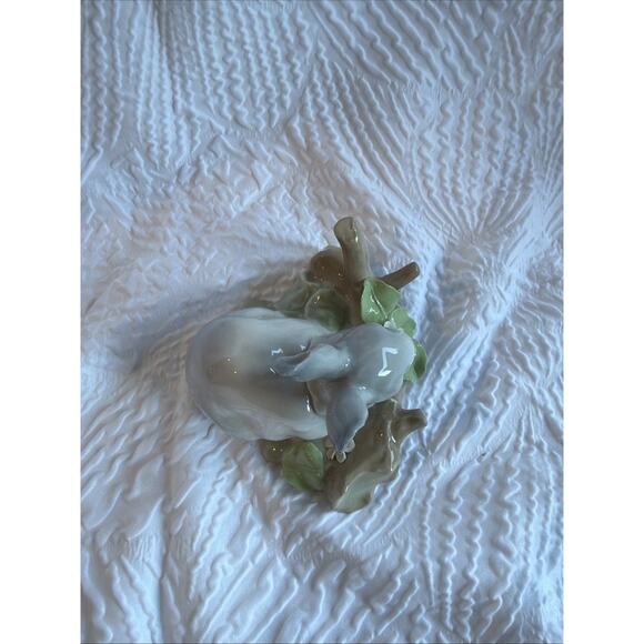 Vintage Retired Lladro "Rabbit Eating" Porcelain Figurine #4772 Spain Excellent - Picture 5 of 7